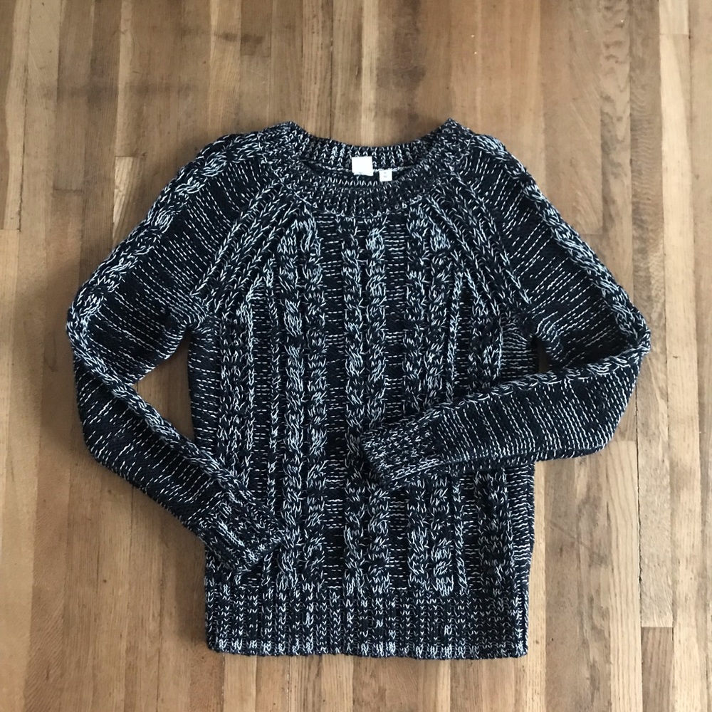 NWOT GAP pullover sweater.
